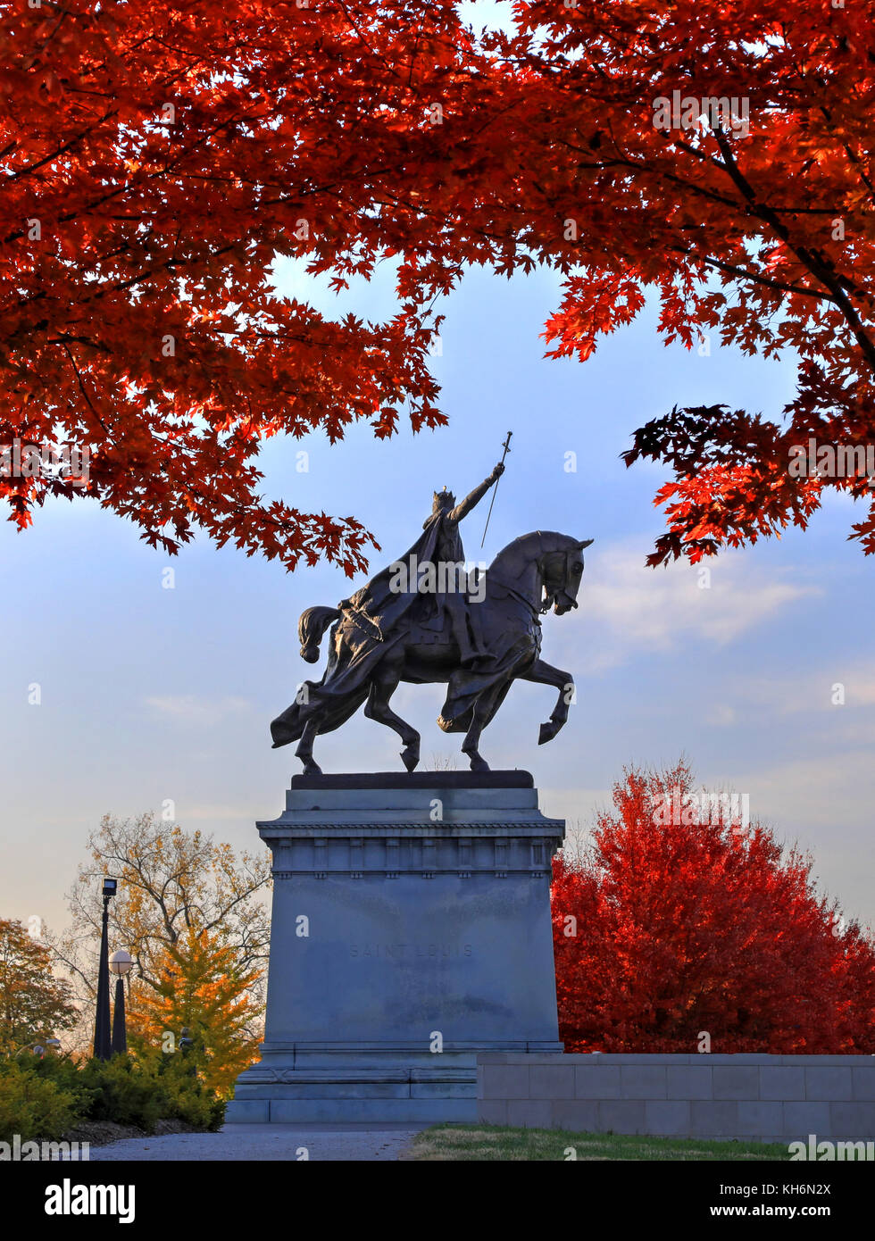 St louis statue hi-res stock photography and images - Alamy