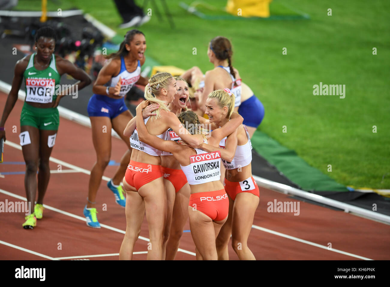 4x400 relays women hires stock photography and images Alamy