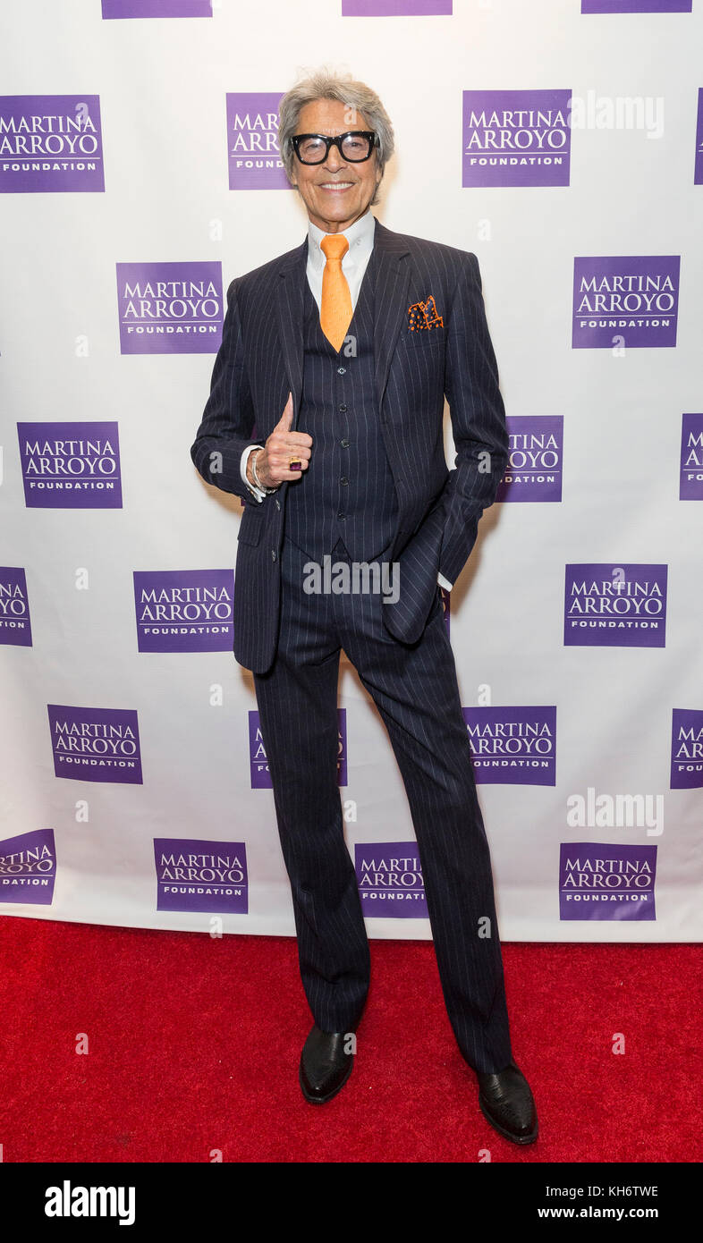 Tommy tune hi-res stock photography and images - Alamy