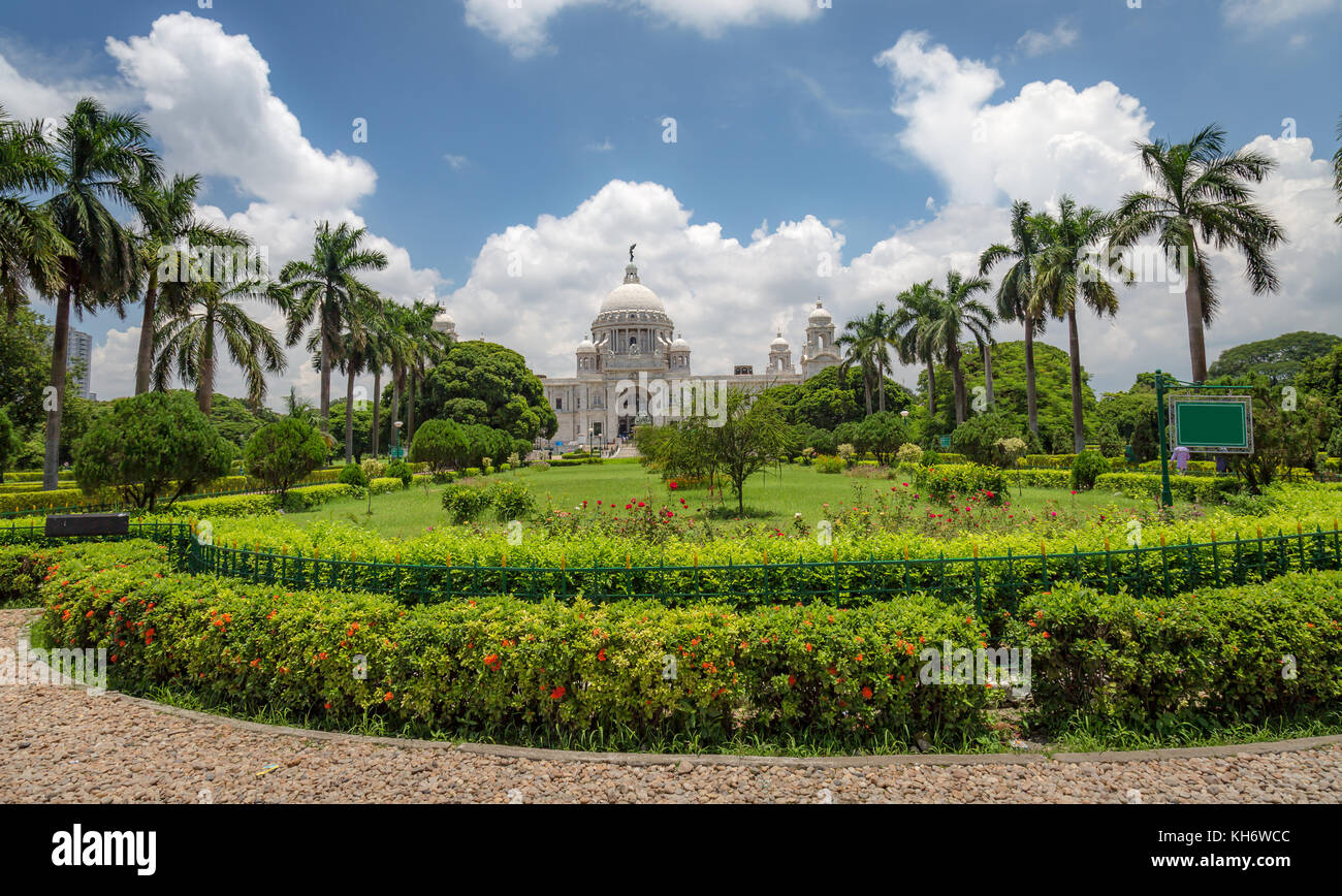 Victoria Memorial A white marble architectural monument and museum