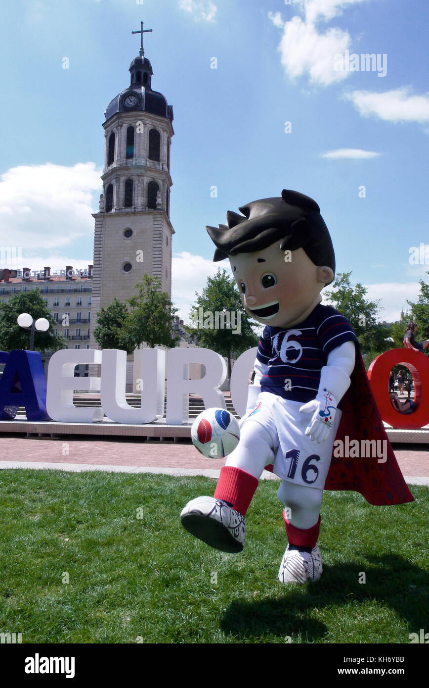 Euro 2016. Super Victor, le nom de la mascotte est aussi celui d'un sex-toy