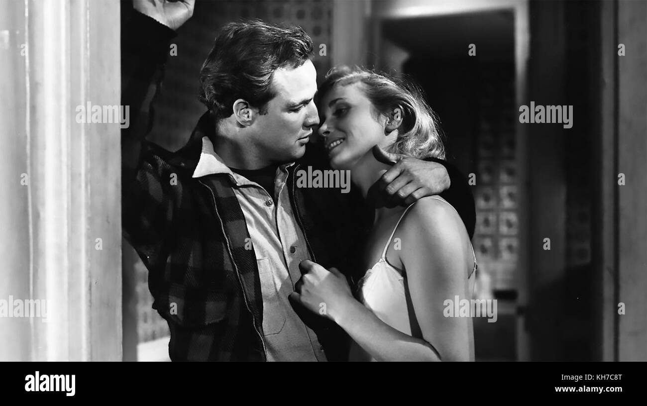 ON THE WATERFRONT 1954 Columbia Pictures film with Marlon Brando and Eve Marie Saint Stock Photo