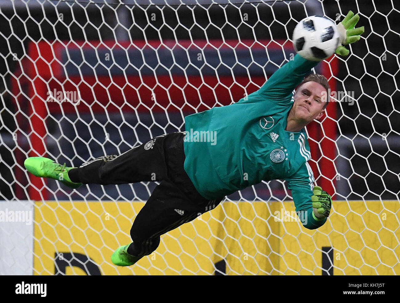goalwart Marc-Andre ter Stegen (Germany) fliegt.  GES/ Fussball/ DFB-Training, Koeln, 13.11.2017  Football / Soccer: Training / prcactice  of the german national team, Cologne, November 13, 2017 |usage worldwide Stock Photo