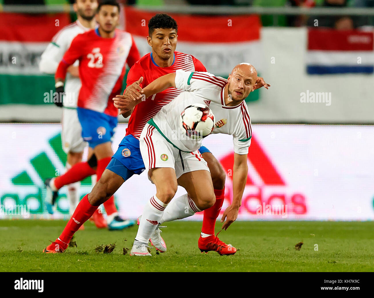 Budapest, Hungary. 14th Nov, 2017. Jozsef Varga (R) of Hungary fights for the ball with Johan Venegas (L) of Costa Rica during the at Groupama Arena on November 14, 2017 in Budapest, Hungary. Credit: Laszlo Szirtesi/Alamy Live News Stock Photo