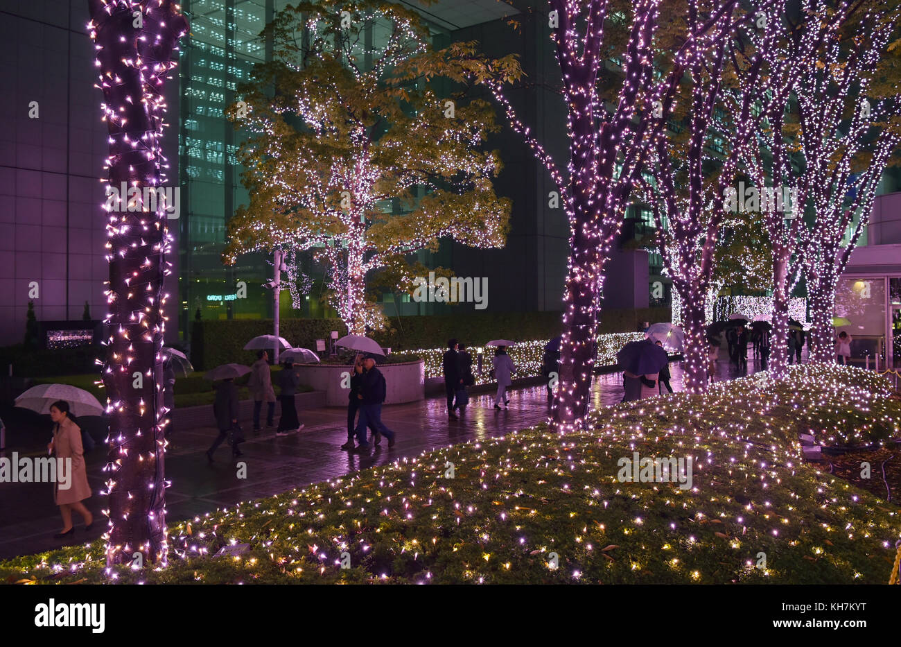 Tokyo, Japan. 14th Nov, 2017. Threehundredthousand tiny light