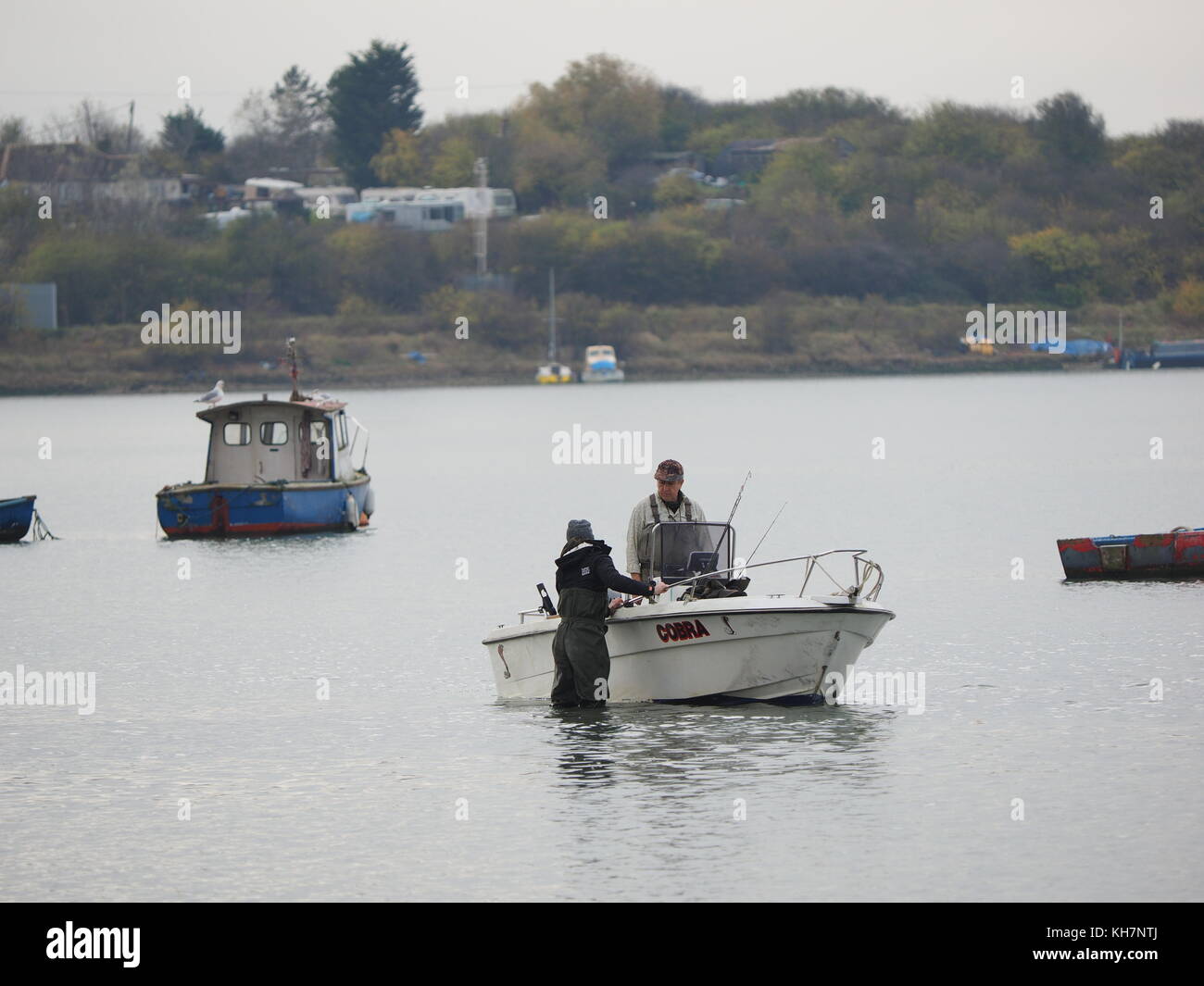 Queenborough, Kent, UK. 15th Nov, 2017. UK Weather: a calm and ...