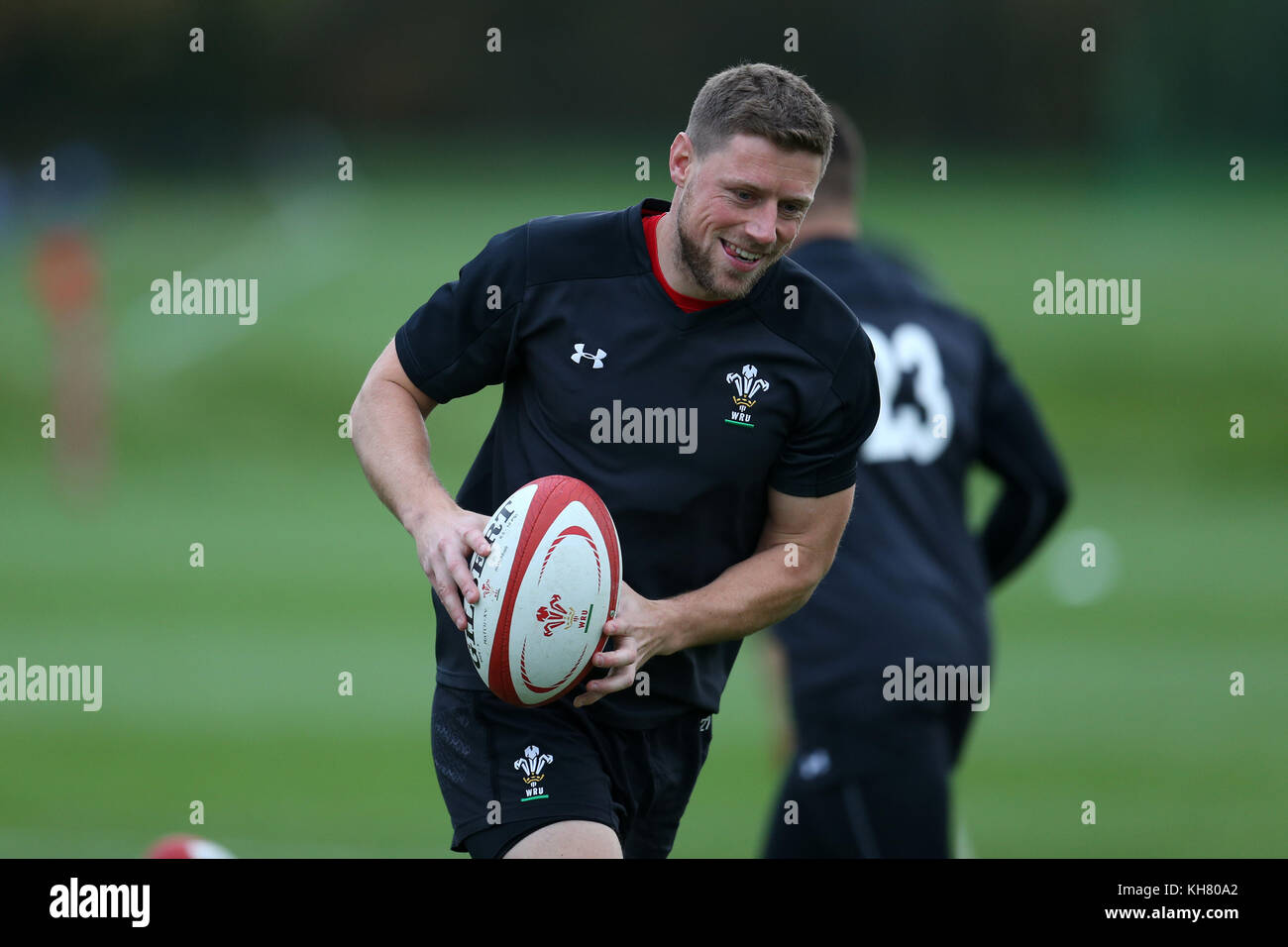 Cardiff, UK. 16th Nov, 2017. Rhys Priestland, the Wales rugby player in action during the Wales rugby team training session at the Vale Resort Hotel in Hensol, near Cardiff , South Wales on Thursday  16th November 2017.  the team are preparing for their Autumn International series match against Georgia this weekend.   pic by Andrew Orchard/Alamy Live News Stock Photo