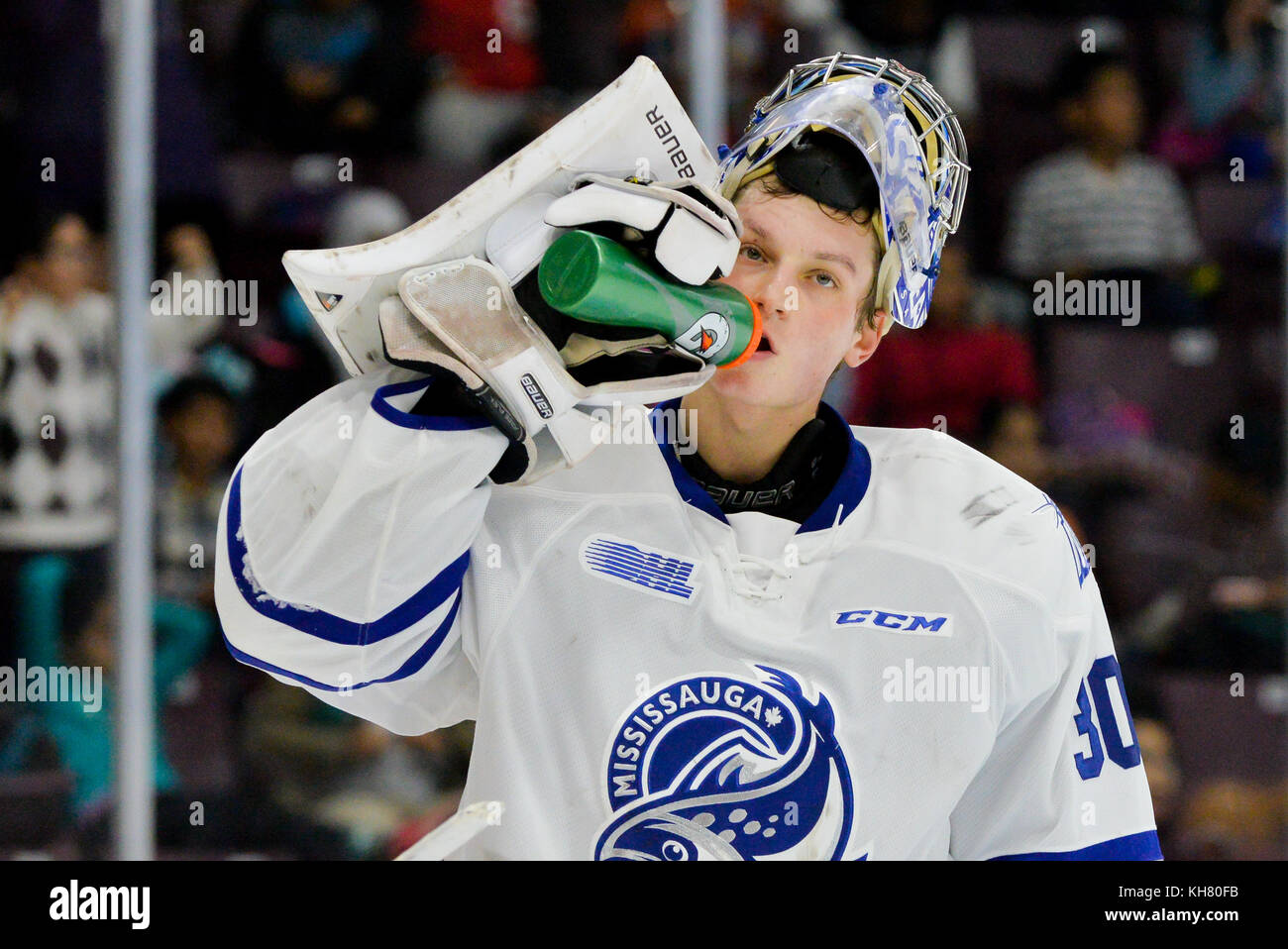 Mississauga, Canada. 15th Nov, 2017. Players on the ice during the OHL 201718 Regular Season