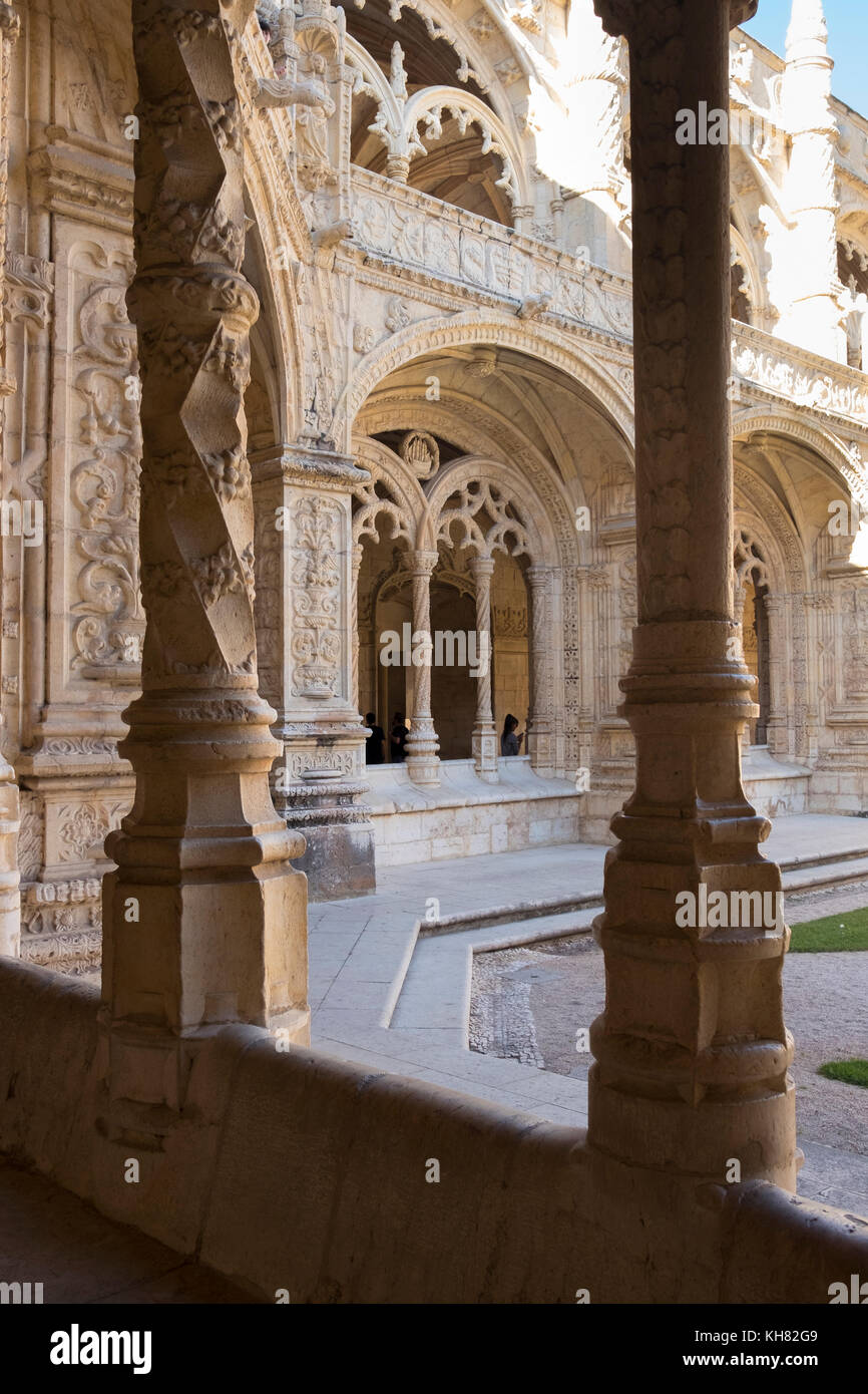 The cloister of Mosteiro dos Jeronimos, the Manueline monastery in Belem, Lisbon, Portugal. Stock Photo