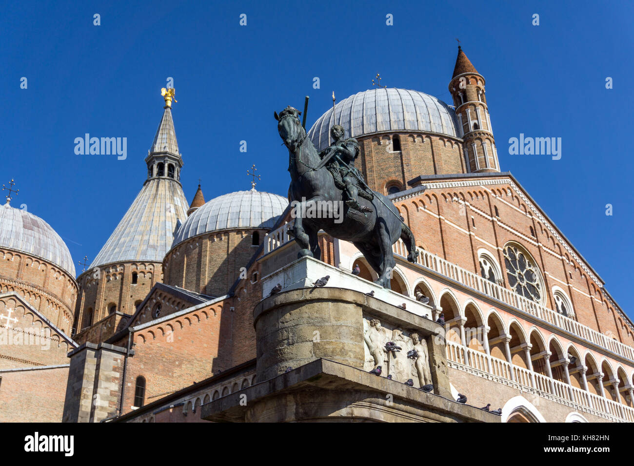 Italy,Veneto,Padua,Sant'Antonio Basilica and equestrian statue of Gattamelata Stock Photo