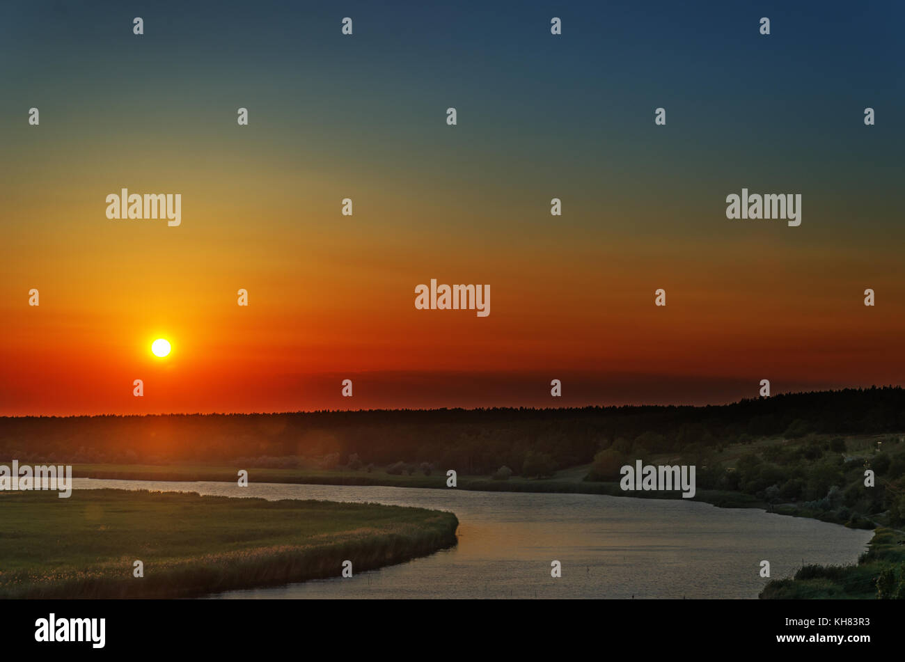 good sunset over river Stock Photo - Alamy