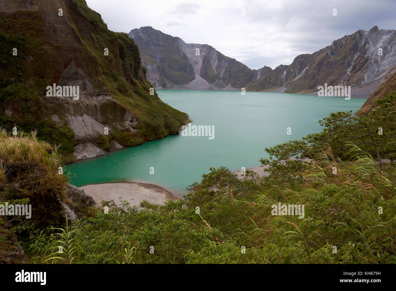 Crater lake on a volcano Mount Pinatubo, Philippines Stock Photo Alamy