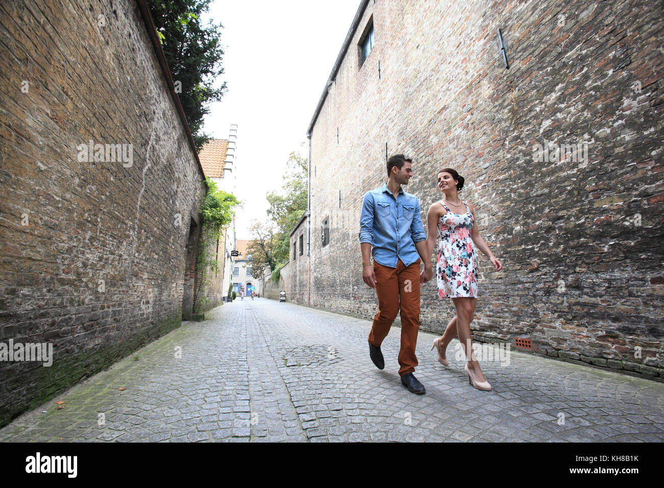 Belgium, couple in Brugge Stock Photo - Alamy