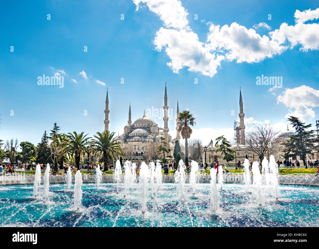 Blue Mosque, Sultan Ahmet Camii, Fountain in Sultan Ahmed Park, Sultanahmet, European part, Istanbul, Turkey Stock Photo