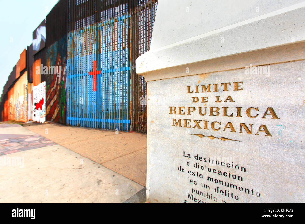 Mexico. Tijuana. Wall on thebeach between Tijuan and San Diego Stock