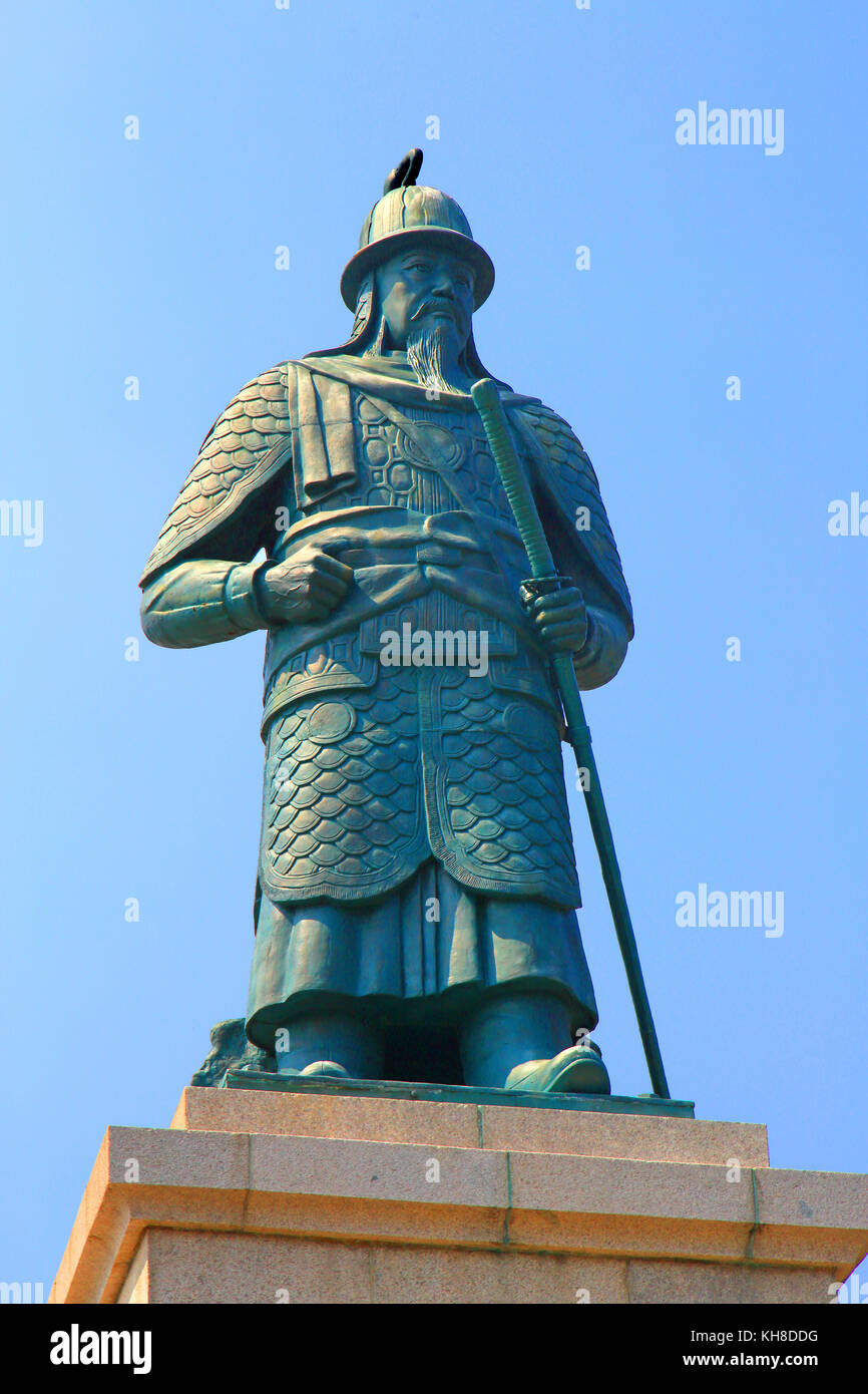 South Korea, Busan. Statue close to the Busan Tower. Statue of Admiral Yi Sunshin Stock Photo