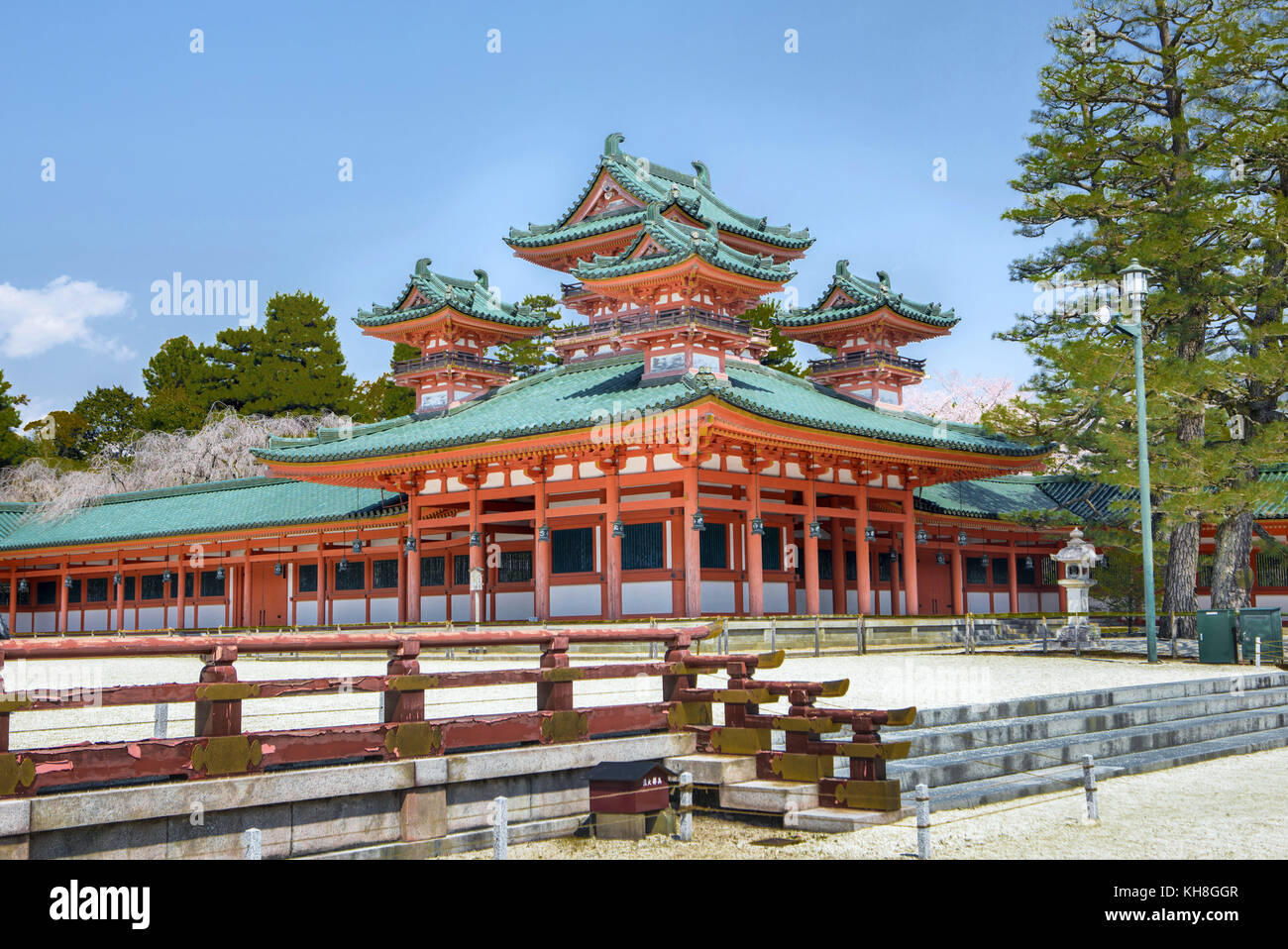 Japan, Kyoto City, Heian Jingu Temple *** Local Caption *** architecture, colorful, Heian Jingu, japan, Kyoto City, no people, red, Temple, tourism, t Stock Photo