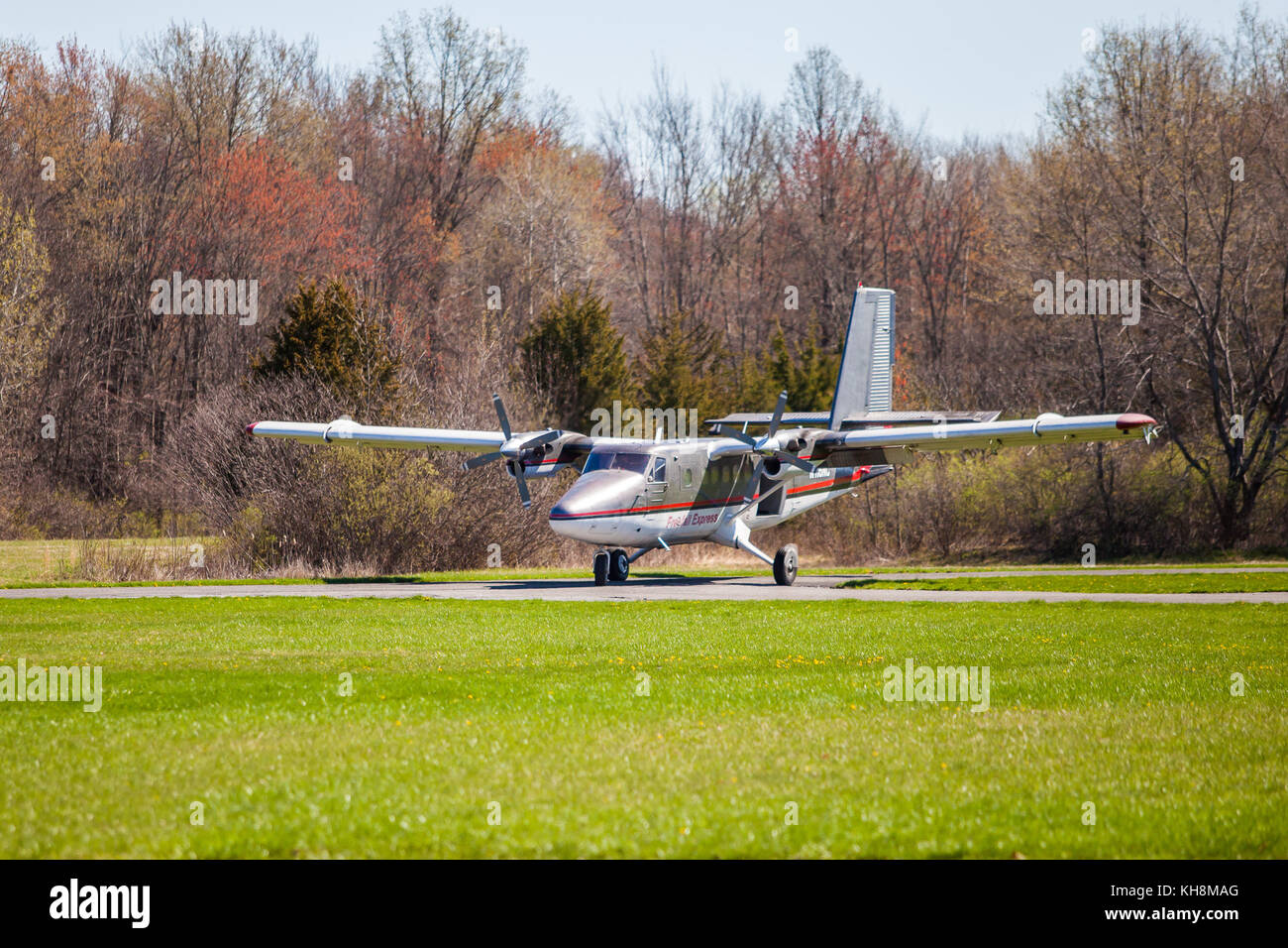small plane ready to fly Stock Photo Alamy