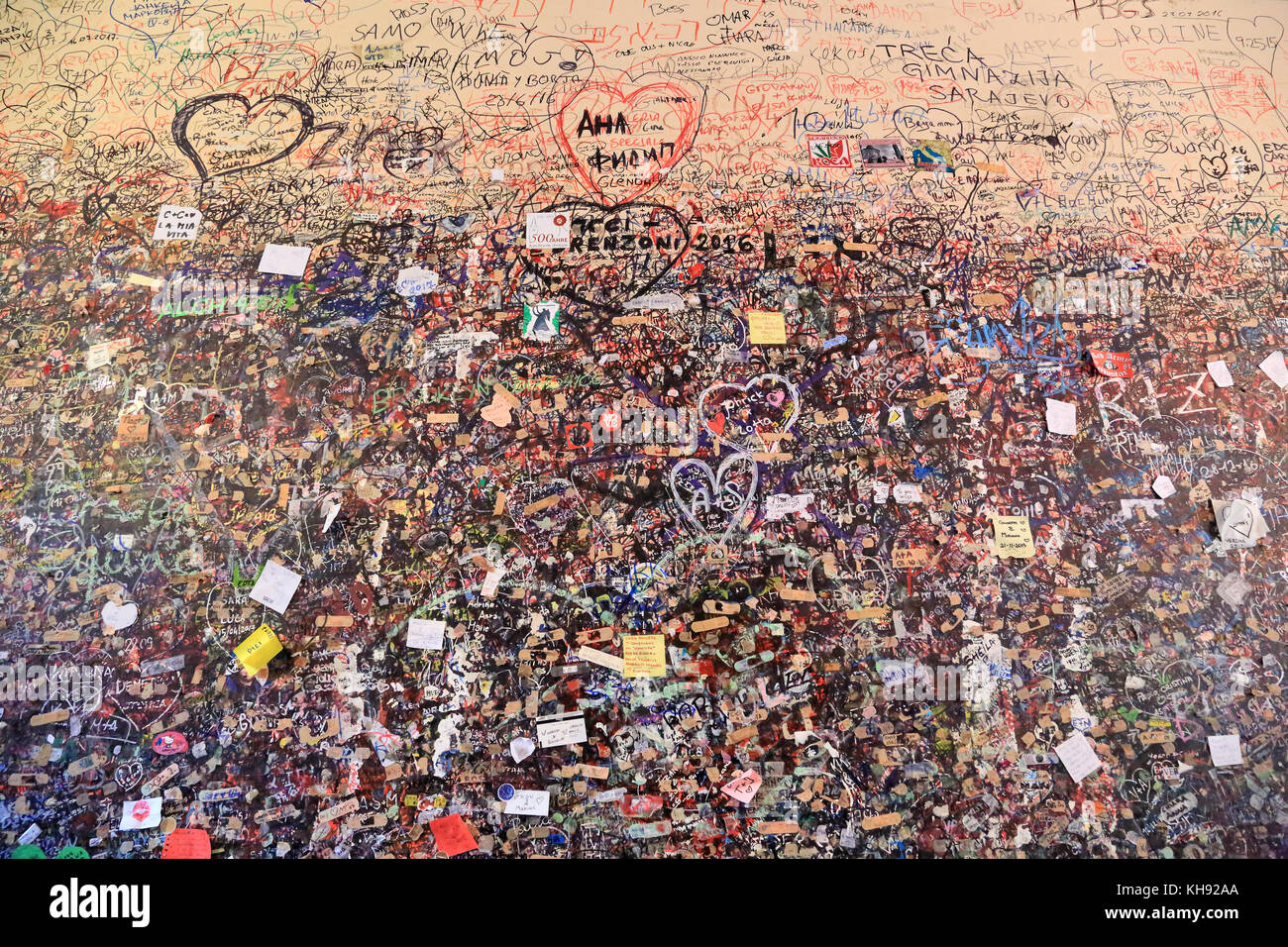 Love message wall at Juliet's house in Verona Stock Photo