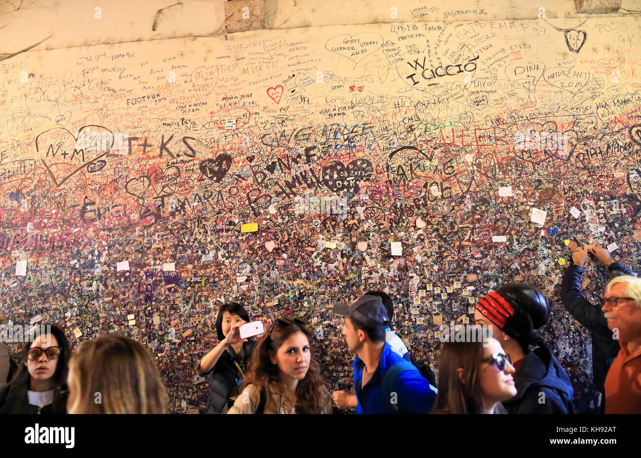 Love message wall at Juliet's house in Verona Stock Photo
