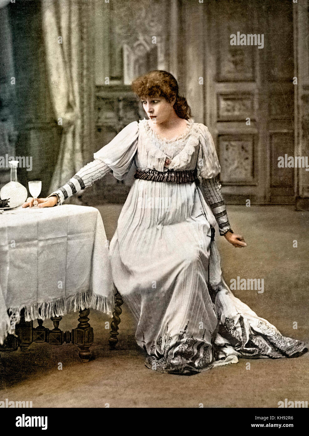 Sarah-Bernhardt in the role of Tosca in play by Victorien Sardou, in 1899, which inspired the creation of Puccini's opera, 'Tosca'. Stock Photo