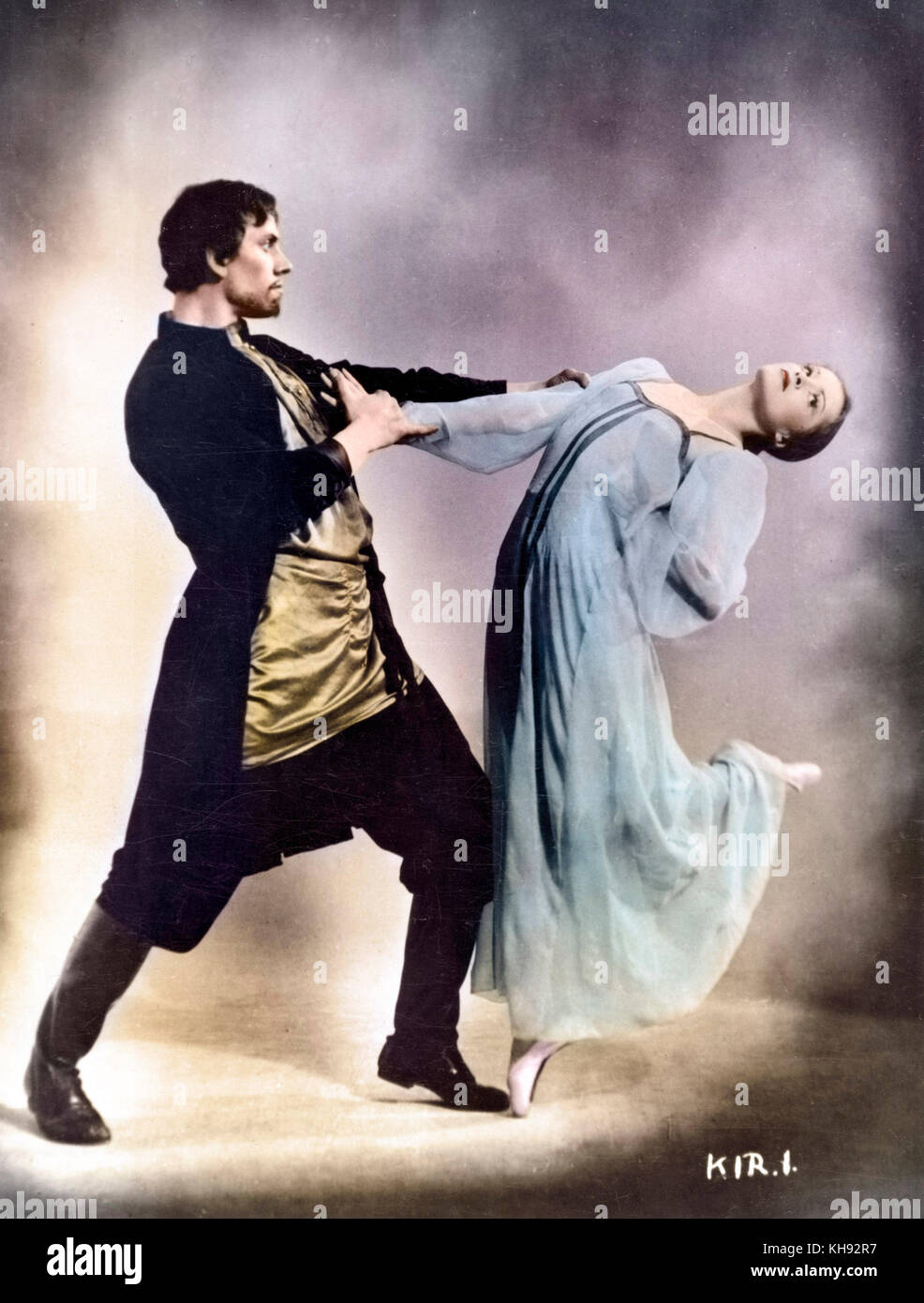 Irina Kolpakova and Anatoli Gridin in 'The Stone Flower' - ballet with music by Russian composer, Prokofiev. Libretto by Mira Mendelson-Prokofieva and Lavrovsky (also choreography in original production). 1957 Kirov Ballet new production, choreographed by Grigorovich. Prokofiev: 1891-1953. Photographic postcard. Stock Photo
