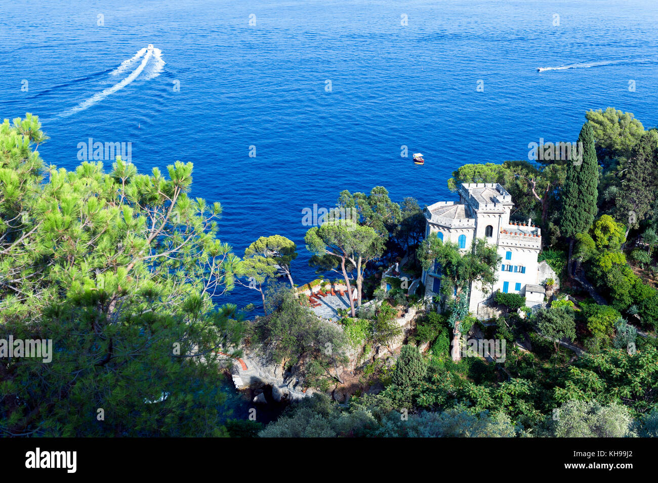 Italy. Liguria. Gulf of Tigullio, Italian Riviera. Portofino. Villa  overlooking the sea owned by Dolce & Gabbana Stock Photo - Alamy