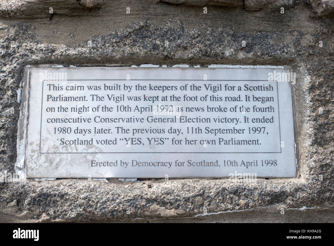 The Description Of The Cairn On Calton Hill Edinburgh Scotland, Built By The Democracy For Scotland Movement Ce;lebrating The Yes Vote For A Scottish  Stock Photo