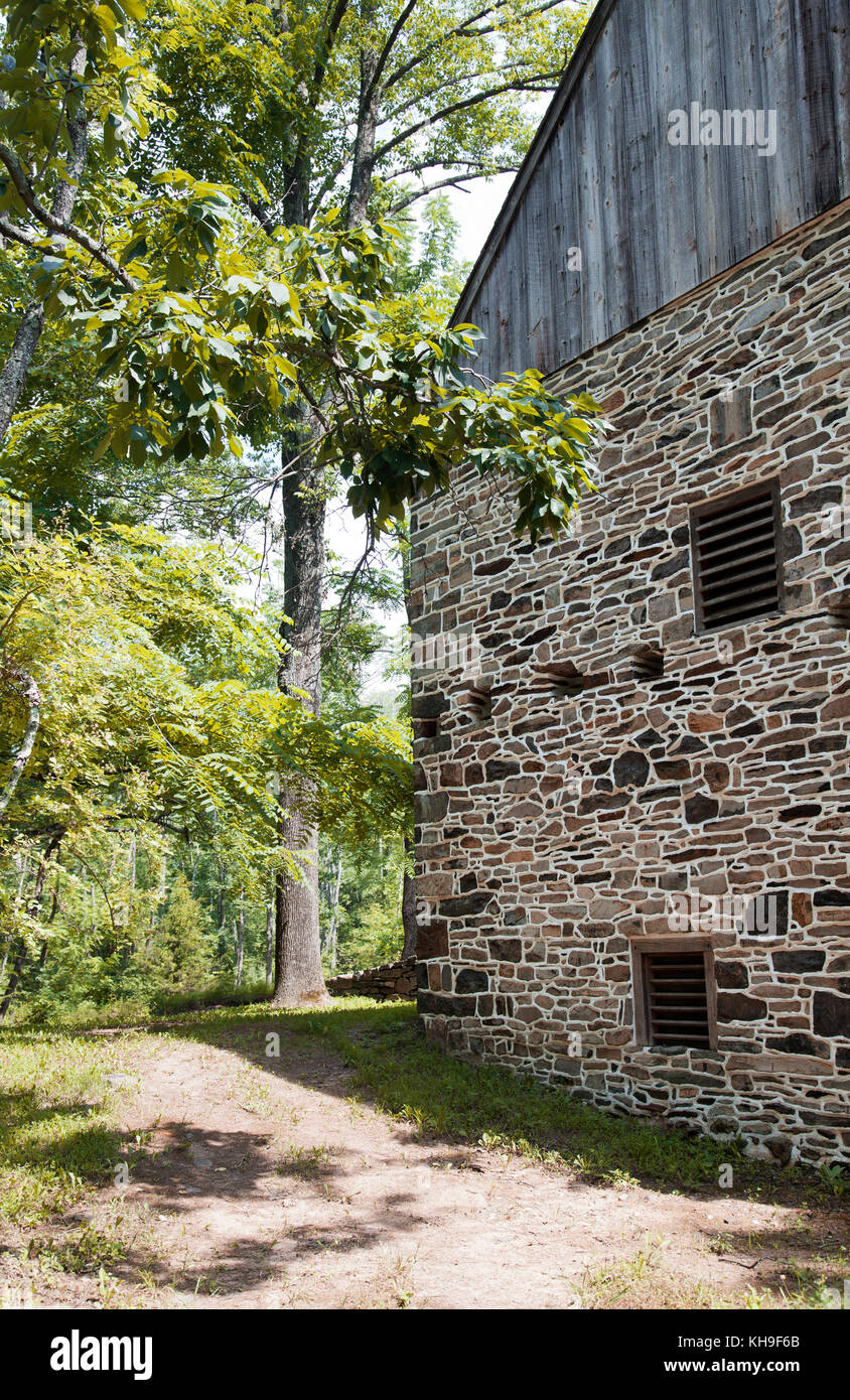 Rural Stone Farmhouse In Pennsylvania - US Stock Photo - Alamy