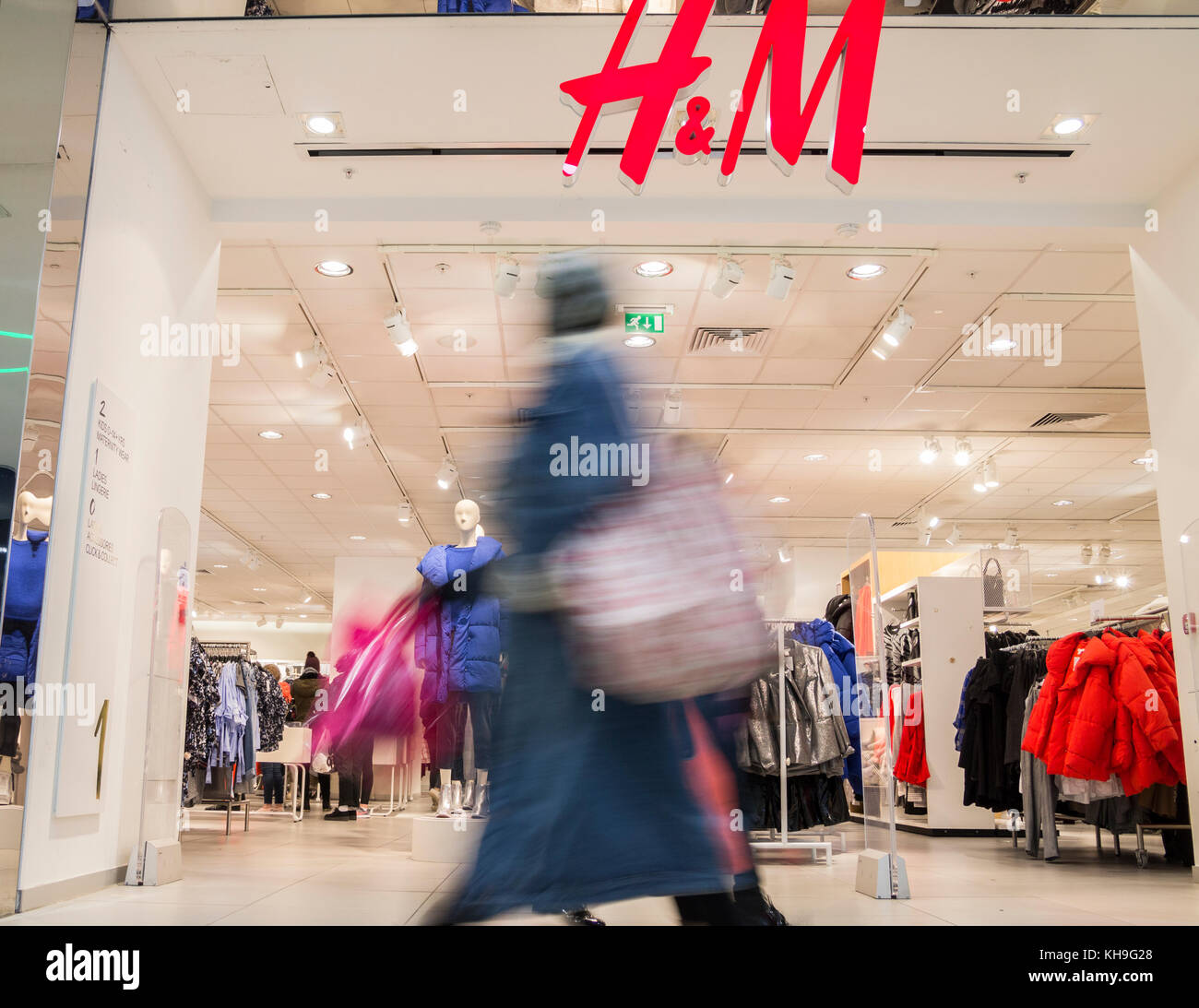 H&M store, Trinity Leeds. UK Stock Photo - Alamy