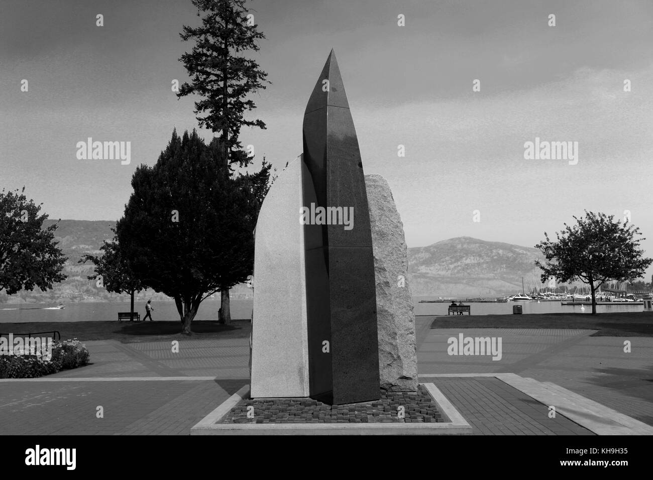 Kelowna war memorial Cenotaph, City Park, Okanagan Lake, Kelowna City