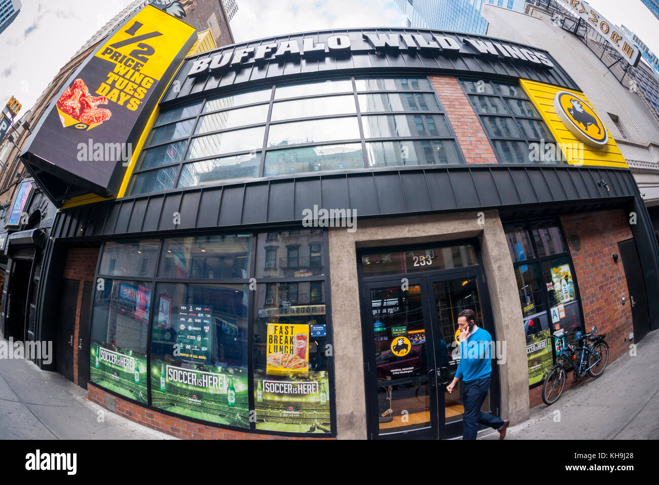 The Times Square branch of the Buffalo Wild Wings restaurant chain in New  York on Tuesday, November 14, 2017. Roark Capital Group is reported to have  offered a $2.3 billion takeover bid