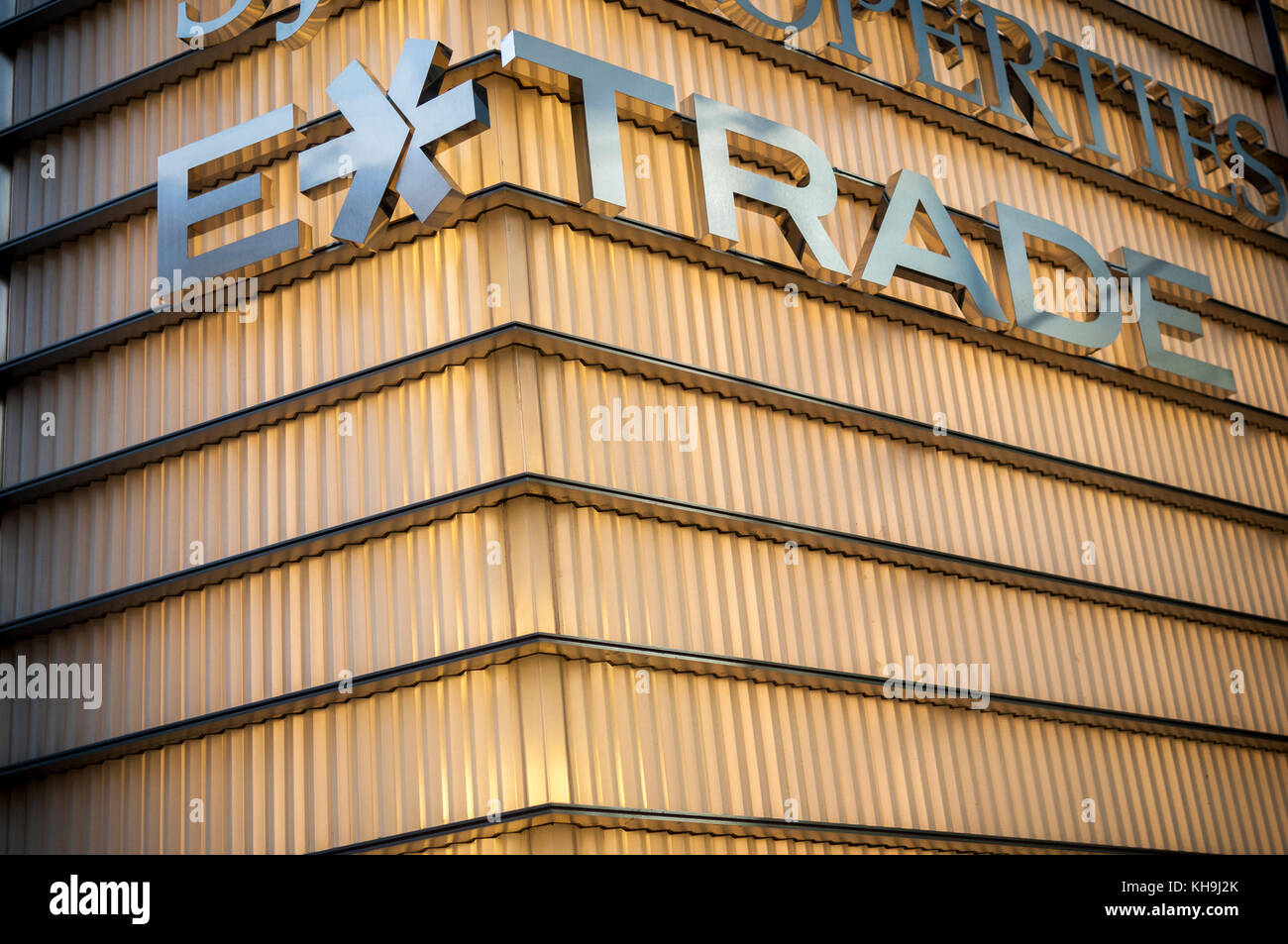 The offices of the online stock brokerage firm E*Trade in New York on Sunday, November 12, 2017. E*Trade recently purchased the Trust Company of America to bolster its financial advisory offerings. (© Richard B. Levine) Stock Photo