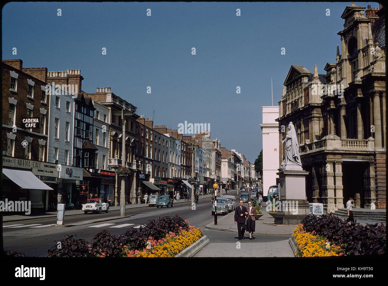 Leamington spa high street hires stock photography and images Alamy