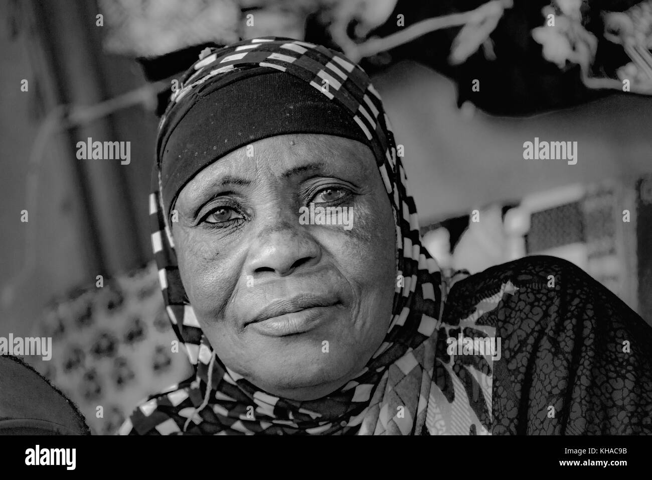 Portrait shot of a Tuareg woman also spelled Twareg or Touareg in Mali, Africa. Stock Photo