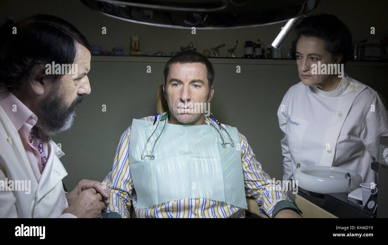 ABRACADABRA, from left: Josep Maria Pou, Antonio De La Torre, Malena  Gutierrez, 2017. © Sony Pictures Entertainment /Courtesy Everett Collection  Stock Photo - Alamy, image size:1300x821