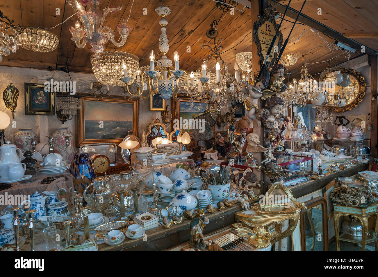 Chandeliers And Bric A Brac Auer Dult Munich Upper Bavaria Stock Photo Alamy Chandeliers And Bric A Brac Auer Dult Munich Upper Bavaria Stock Photo Alamy