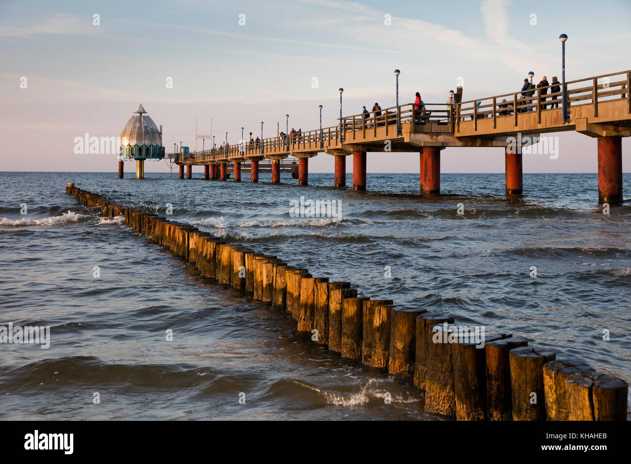 Zingst seebrucke hi-res stock photography - and images Alamy