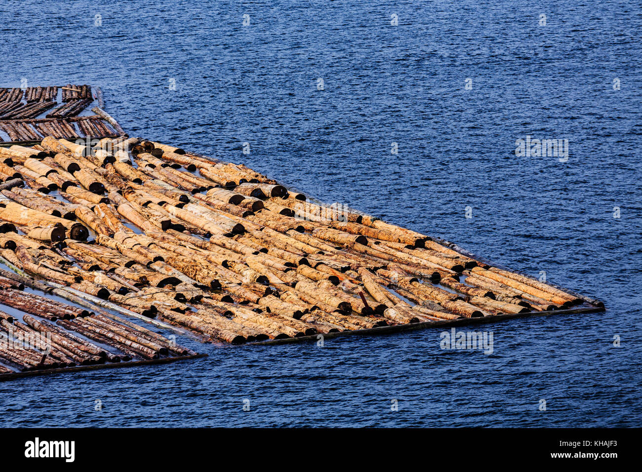 Floating logs down river hires stock photography and images Alamy