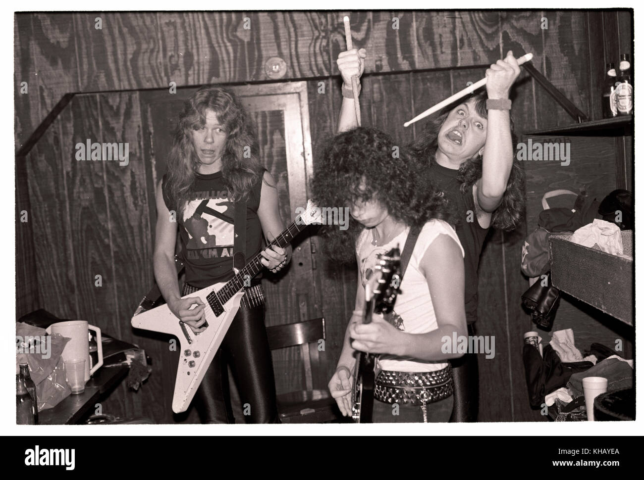 Metallica Backstage At Mickey S In Milwaukee Wi August 14 1983 C Gene Ambo Mediapunch No Uk Or Japan Stock Photo Alamy