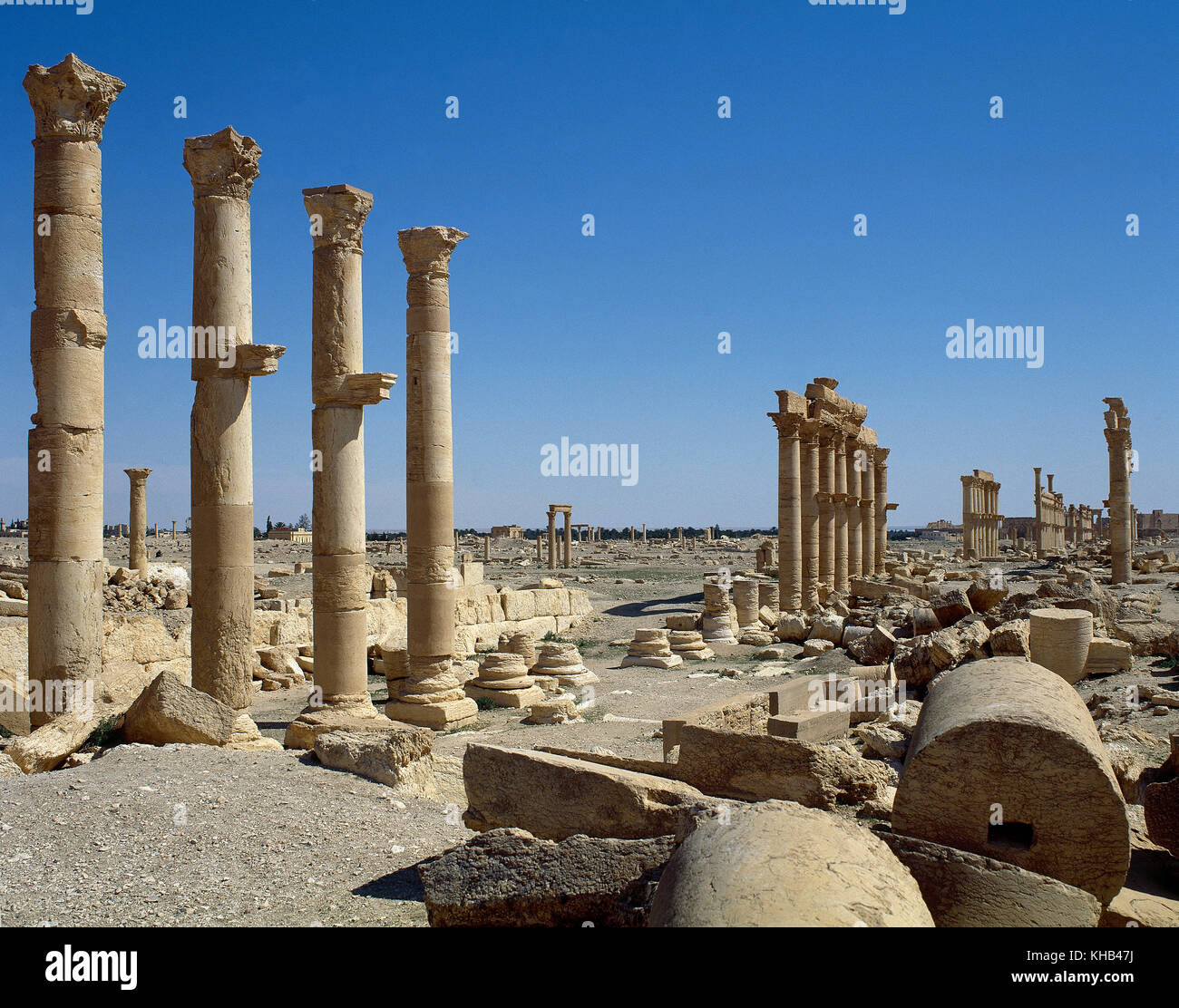 Syria. Palmyra city. The Great Colonnade. Roman Empire ruins. Tadmur, Homs. Photo before Syrian Civil War. Stock Photo