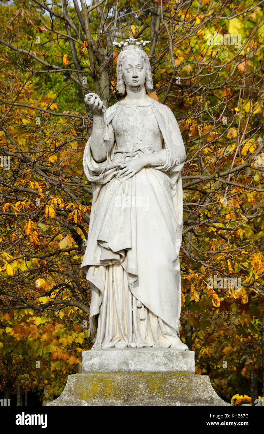 Paris, France. Jardin de Luxembourg (6th Arr) Statue: Anne of Brittany  (1477-1514) twice Queen Consort of France (one of 20 nineteenth century  statues Stock Photo - Alamy