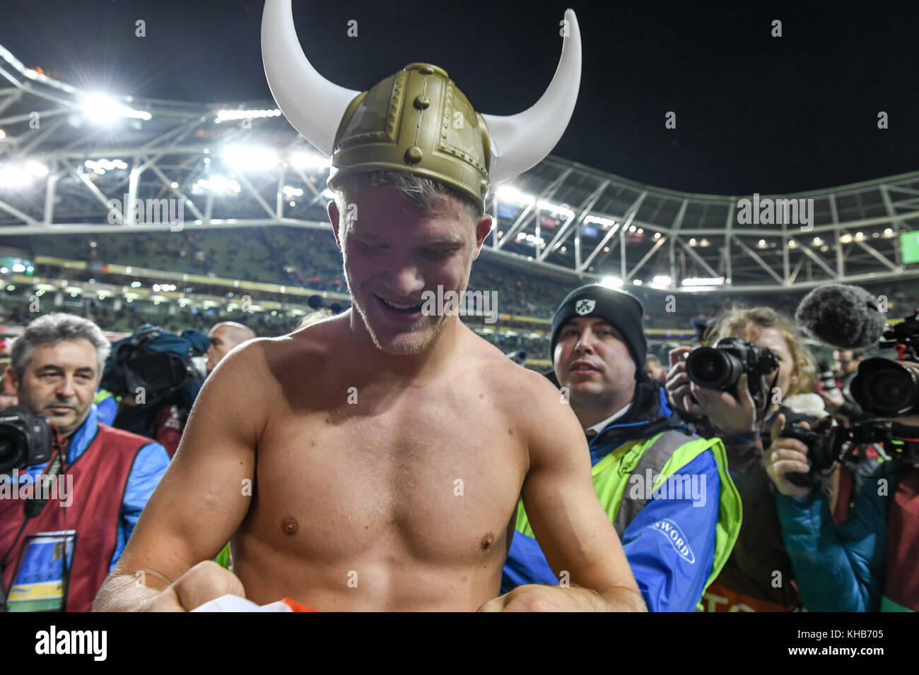 Dublin, Ireland. 14th Nov, 2017. Andreas Cornelius ...