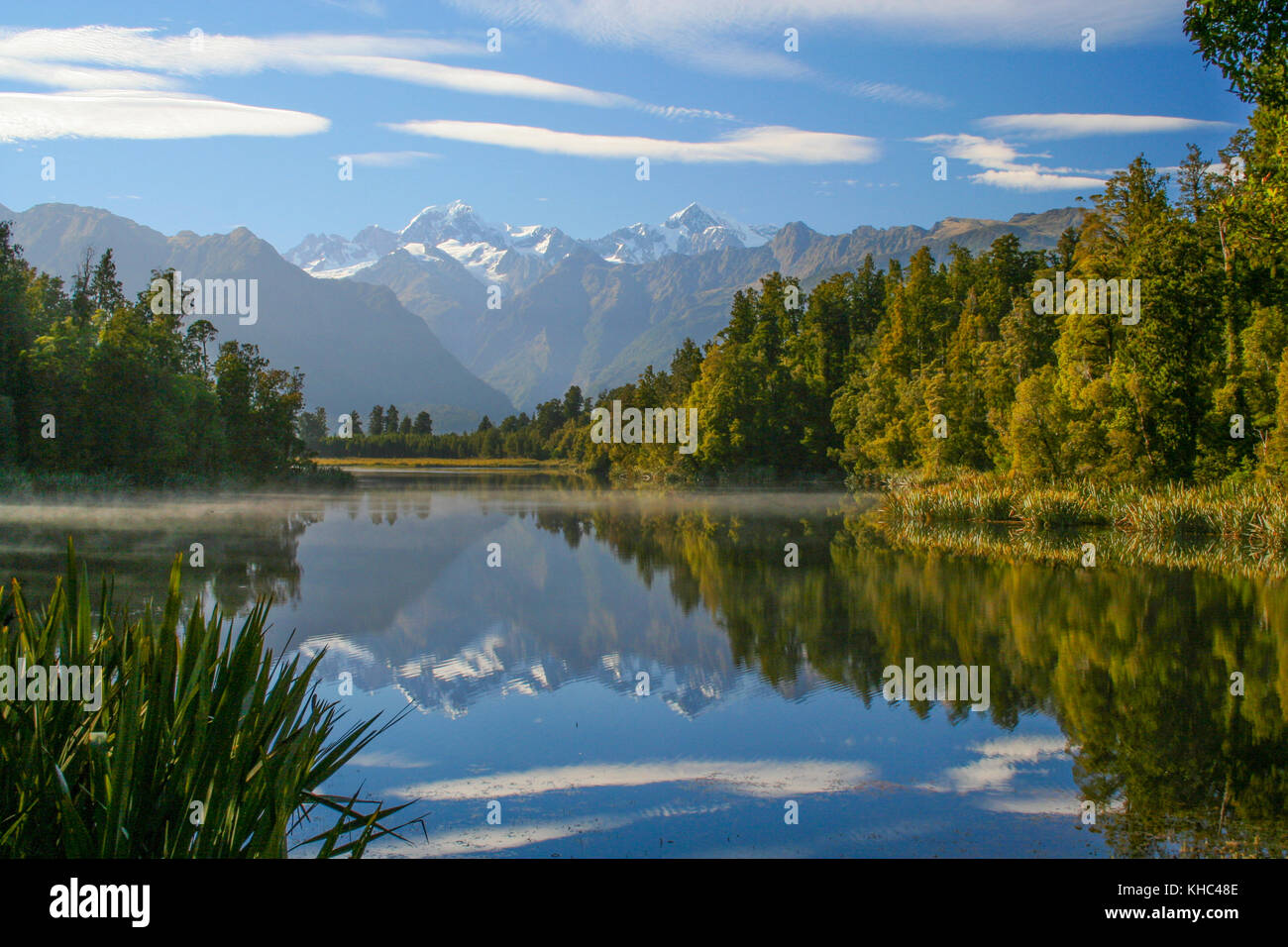 Stunning lake on New Zealand's South Island Stock Photo - Alamy