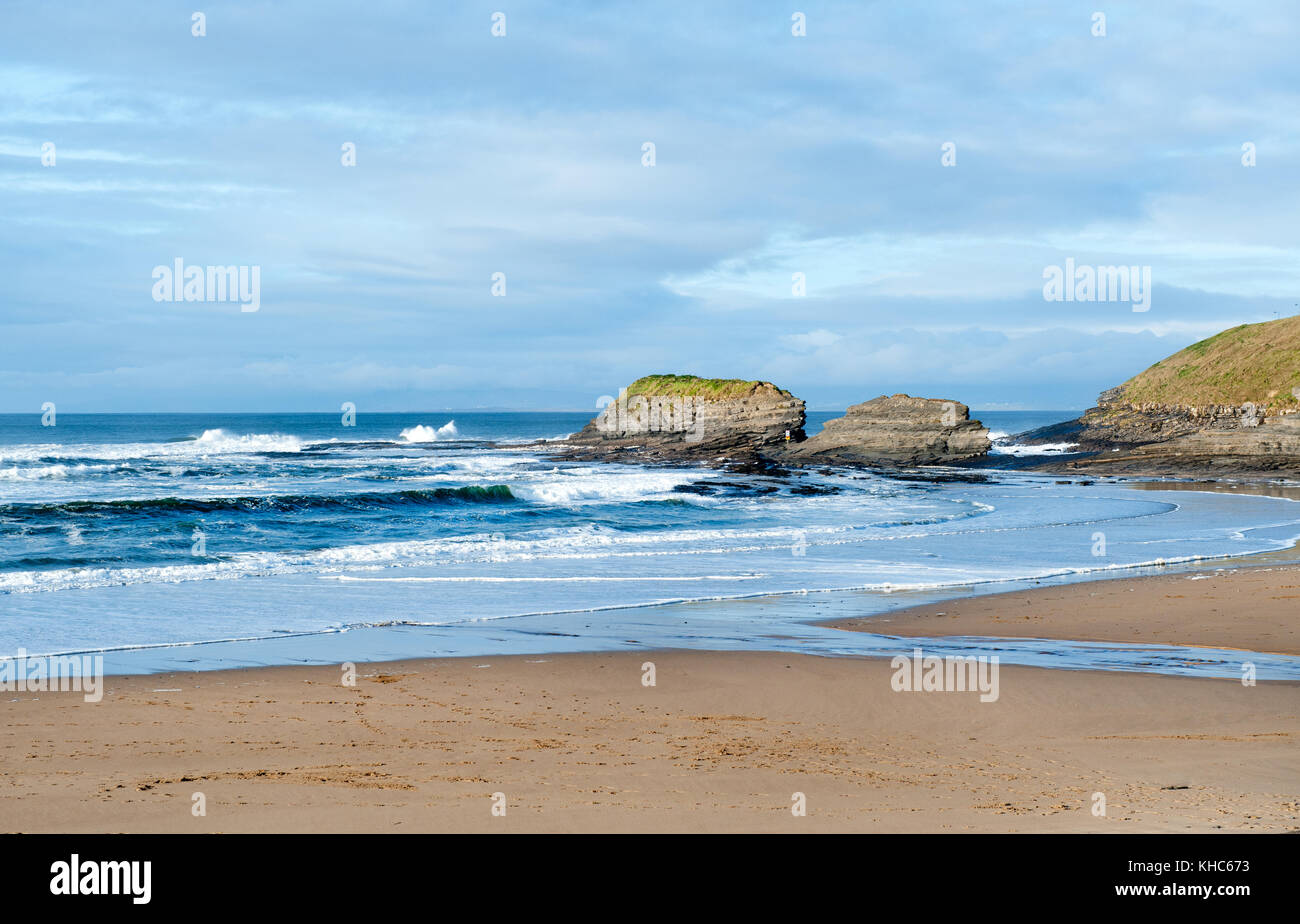 Bundoran Main Beach In Co Donegal Ireland Stock Photo Alamy bundoran-main-beach-in-co-donegal-ireland-stock-photo-alamy