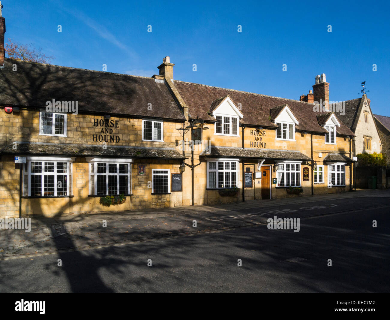 Horse And Hounds Inn High Street Broadway A Picture Postcard