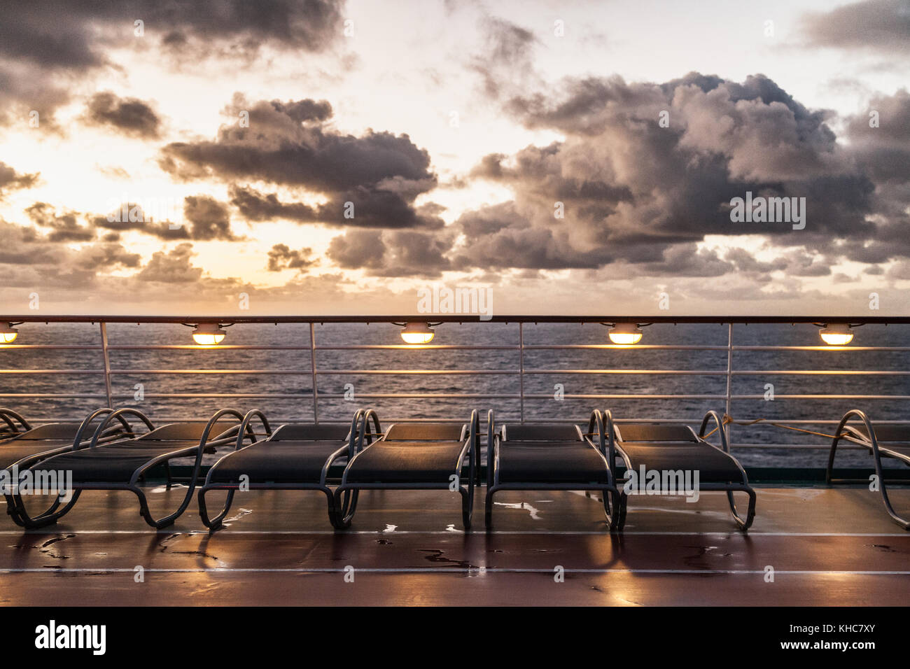 Sunbeds on cruise ship deck hi-res stock photography and images - Alamy