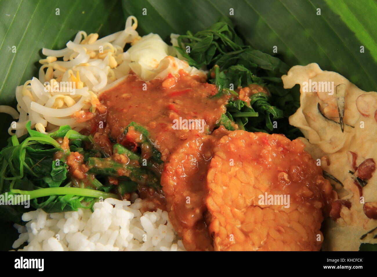 Pecel, the Traditional Javanese Vegetable Salad Stock Photo - Alamy