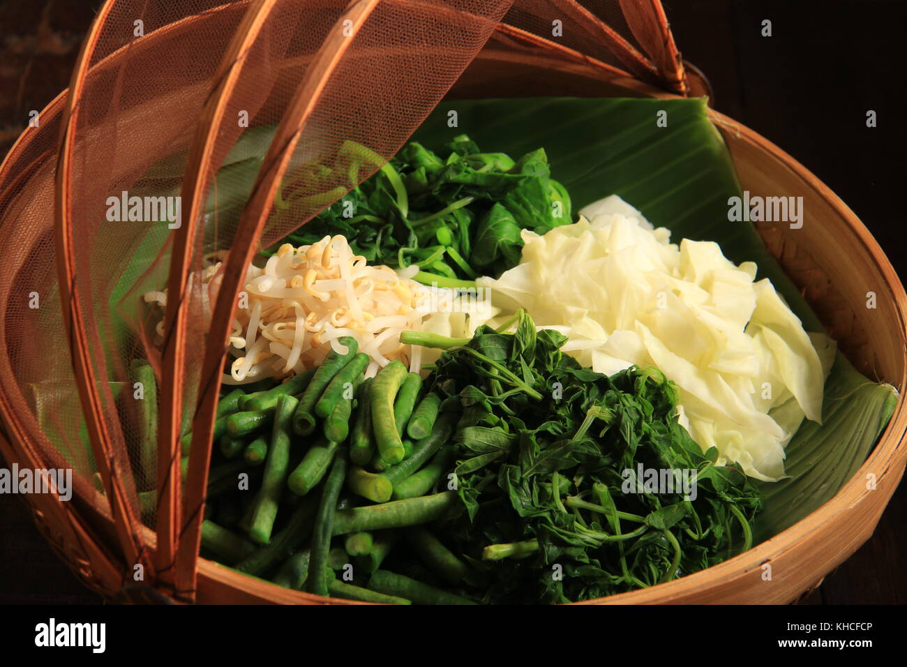 Pecel, the Traditional Javanese Vegetable Salad Stock Photo - Alamy