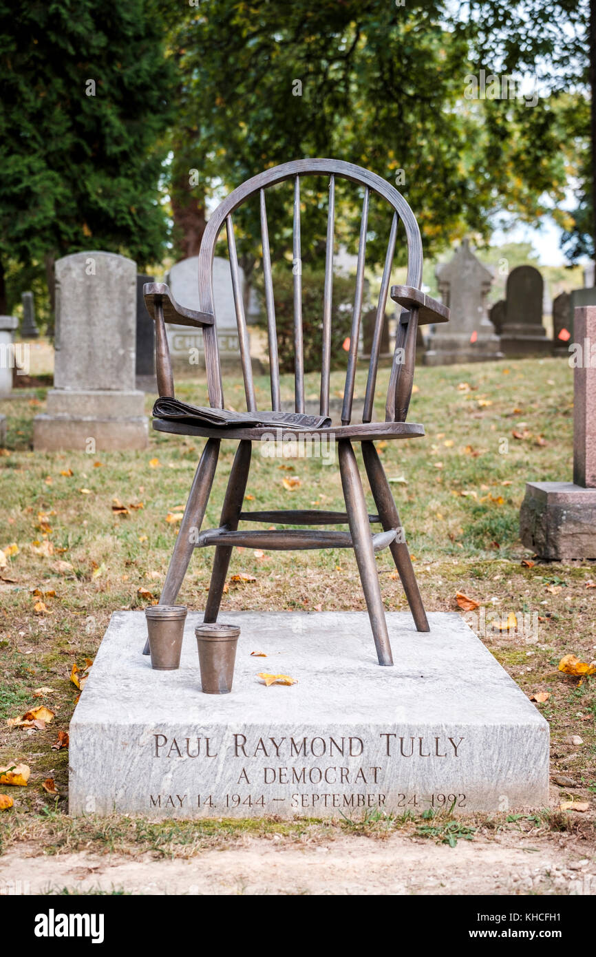 Grave marker of Paul Raymond Tully, democrat political strategist, director of political operations for the Democratic National Committee, Rock Creek  Stock Photo